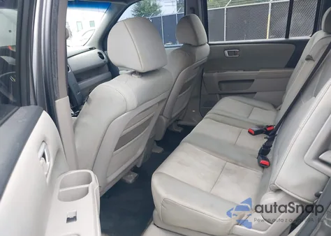 2011 Honda Pilot Lx z USA, uszkodzony, nr VIN 5FNYF3H22BB046510